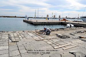 011- Rhodes Centre- Port d'honneur